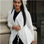 Maestra y educadora infantil que se ofrece a reforzar materias a alumnado de Educación Primaria y ayudar con deberes y exámenes